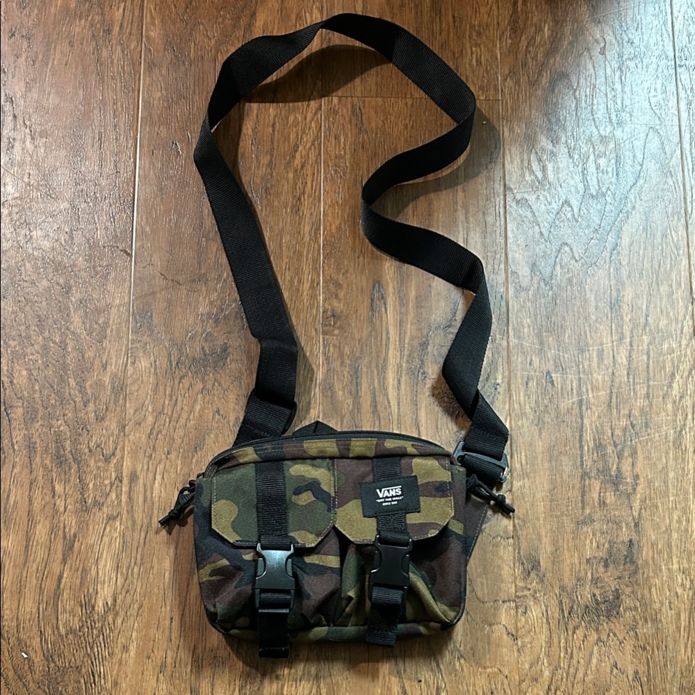Vans Men's Camouflage crossbody bag